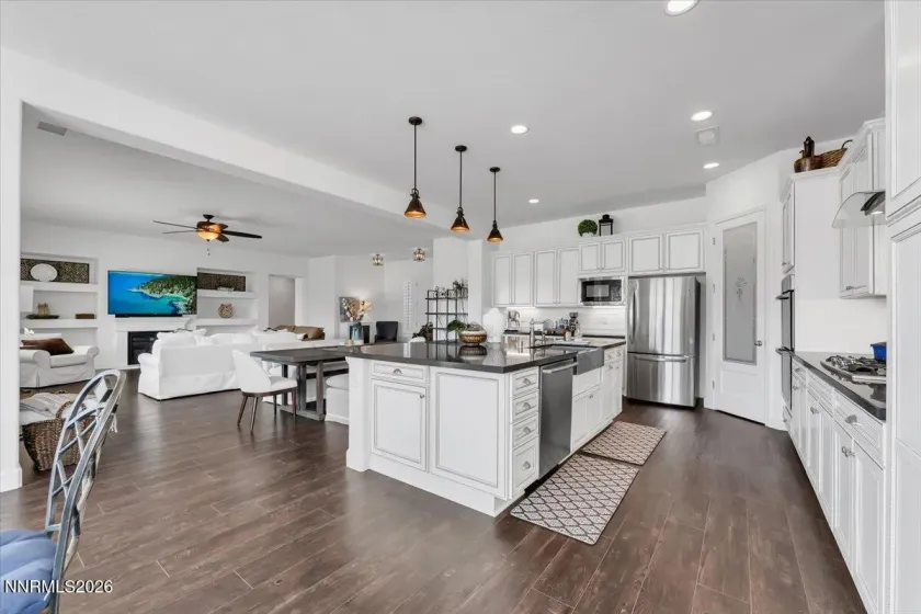 302 Desert Chukar, Spanish Springs, Nevada 89441, 4 Bedrooms Bedrooms, ,3 BathroomsBathrooms,Residential,Residential,Desert Chukar,260004137