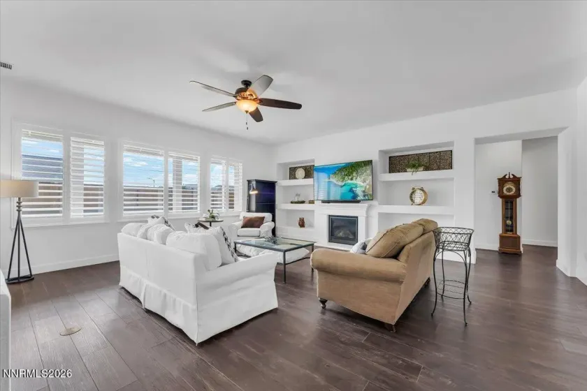 302 Desert Chukar, Spanish Springs, Nevada 89441, 4 Bedrooms Bedrooms, ,3 BathroomsBathrooms,Residential,Residential,Desert Chukar,260004137