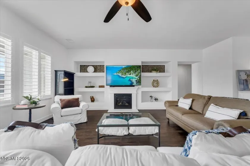 302 Desert Chukar, Spanish Springs, Nevada 89441, 4 Bedrooms Bedrooms, ,3 BathroomsBathrooms,Residential,Residential,Desert Chukar,260004137