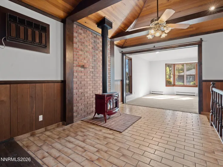 995 Bates, Reno, Nevada 89502, 2 Bedrooms Bedrooms, ,2 BathroomsBathrooms,Residential,Residential,Bates,260004139