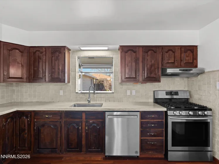 995 Bates, Reno, Nevada 89502, 2 Bedrooms Bedrooms, ,2 BathroomsBathrooms,Residential,Residential,Bates,260004139