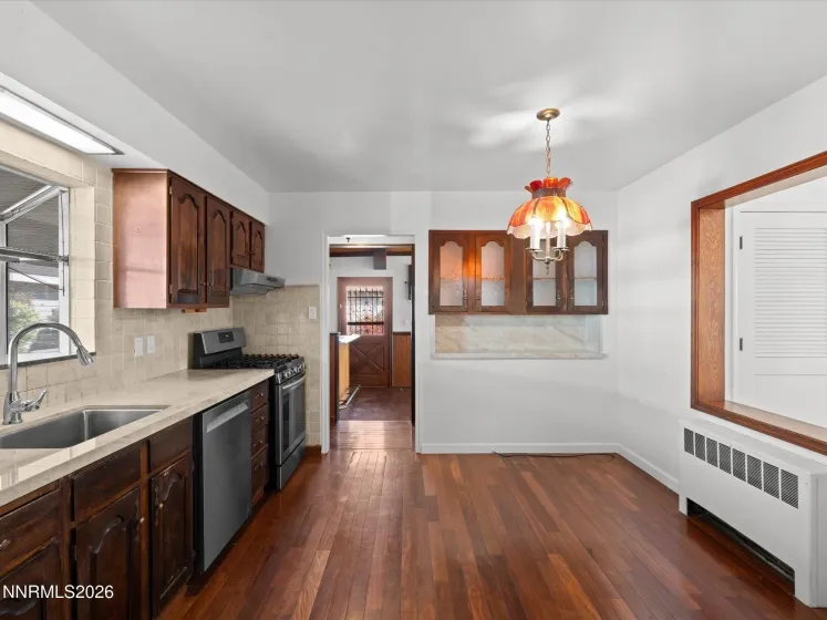 995 Bates, Reno, Nevada 89502, 2 Bedrooms Bedrooms, ,2 BathroomsBathrooms,Residential,Residential,Bates,260004139