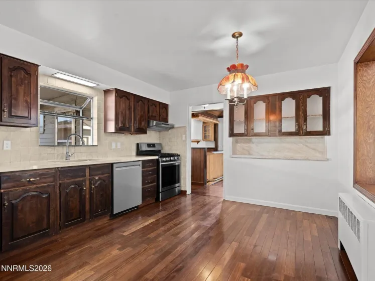 995 Bates, Reno, Nevada 89502, 2 Bedrooms Bedrooms, ,2 BathroomsBathrooms,Residential,Residential,Bates,260004139