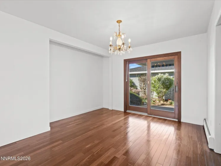 995 Bates, Reno, Nevada 89502, 2 Bedrooms Bedrooms, ,2 BathroomsBathrooms,Residential,Residential,Bates,260004139