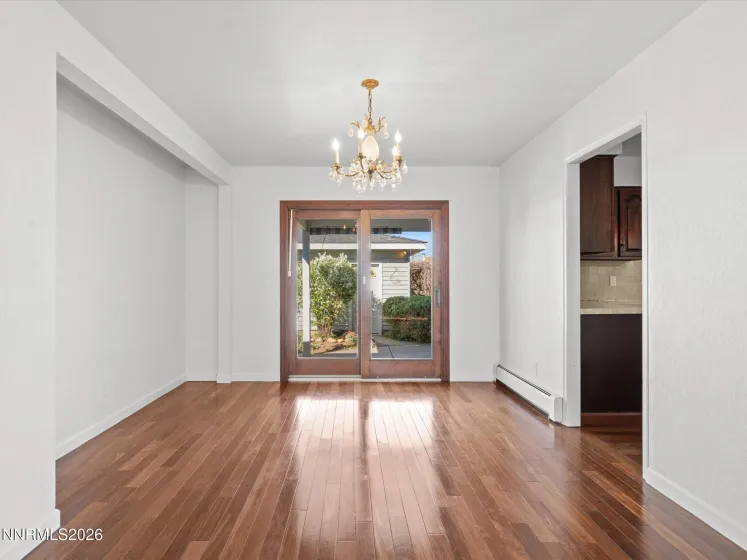 995 Bates, Reno, Nevada 89502, 2 Bedrooms Bedrooms, ,2 BathroomsBathrooms,Residential,Residential,Bates,260004139