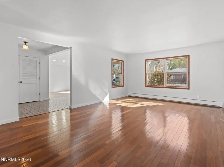 995 Bates, Reno, Nevada 89502, 2 Bedrooms Bedrooms, ,2 BathroomsBathrooms,Residential,Residential,Bates,260004139