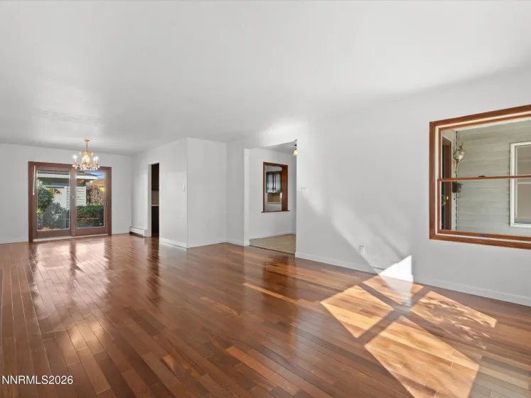 995 Bates, Reno, Nevada 89502, 2 Bedrooms Bedrooms, ,2 BathroomsBathrooms,Residential,Residential,Bates,260004139