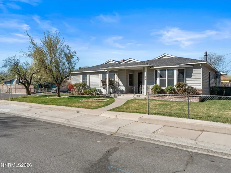 995 Bates, Reno, Nevada 89502, 2 Bedrooms Bedrooms, ,2 BathroomsBathrooms,Residential,Residential,Bates,260004139