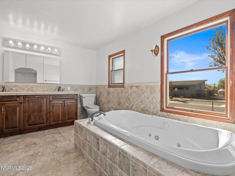 995 Bates, Reno, Nevada 89502, 2 Bedrooms Bedrooms, ,2 BathroomsBathrooms,Residential,Residential,Bates,260004139