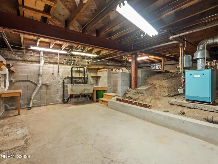 995 Bates, Reno, Nevada 89502, 2 Bedrooms Bedrooms, ,2 BathroomsBathrooms,Residential,Residential,Bates,260004139