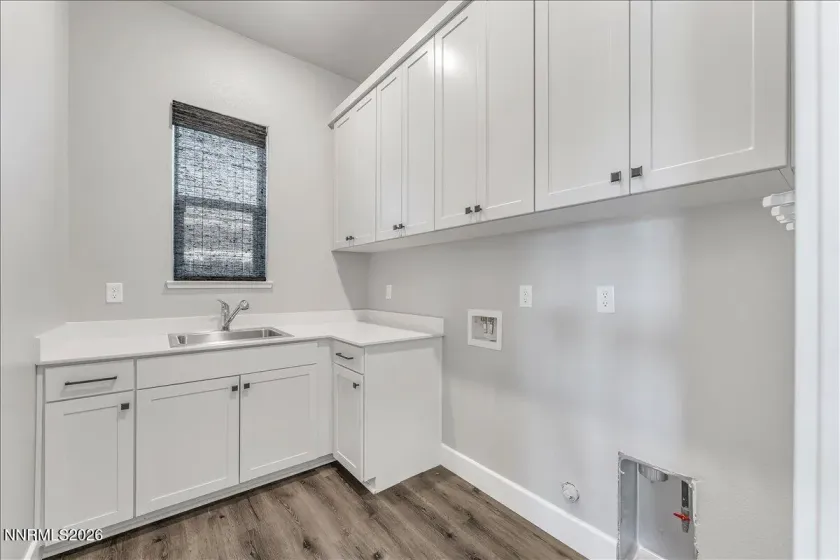 14239 Silver Moon, Reno, Nevada 89521, 4 Bedrooms Bedrooms, ,3 BathroomsBathrooms,Residential,Residential,Silver Moon,260004143