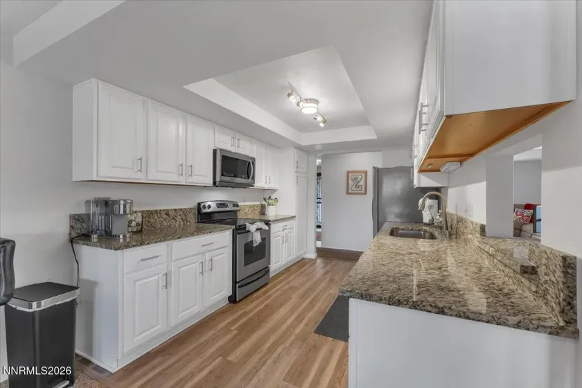 560 Peter, Reno, Nevada 89503, 4 Bedrooms Bedrooms, ,2 BathroomsBathrooms,Residential,Residential,Peter,260004146