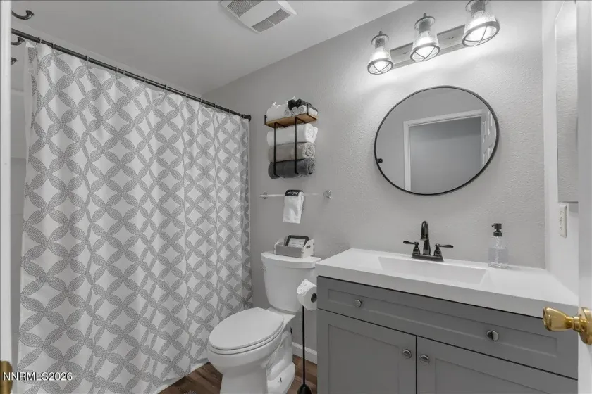 560 Peter, Reno, Nevada 89503, 4 Bedrooms Bedrooms, ,2 BathroomsBathrooms,Residential,Residential,Peter,260004146