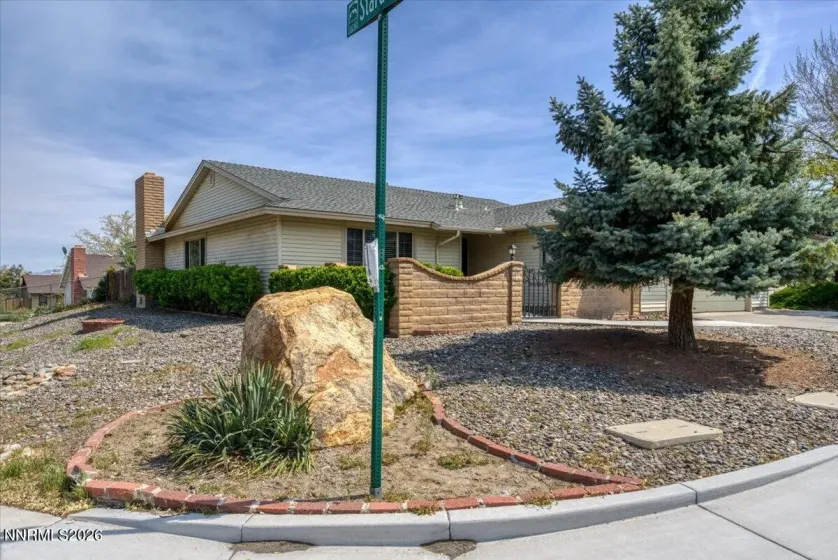 560 Peter, Reno, Nevada 89503, 4 Bedrooms Bedrooms, ,2 BathroomsBathrooms,Residential,Residential,Peter,260004146