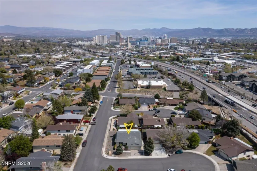 560 Peter, Reno, Nevada 89503, 4 Bedrooms Bedrooms, ,2 BathroomsBathrooms,Residential,Residential,Peter,260004146