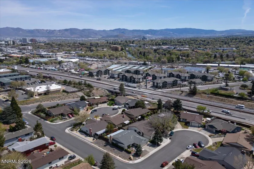 560 Peter, Reno, Nevada 89503, 4 Bedrooms Bedrooms, ,2 BathroomsBathrooms,Residential,Residential,Peter,260004146