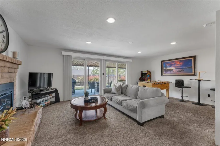 560 Peter, Reno, Nevada 89503, 4 Bedrooms Bedrooms, ,2 BathroomsBathrooms,Residential,Residential,Peter,260004146