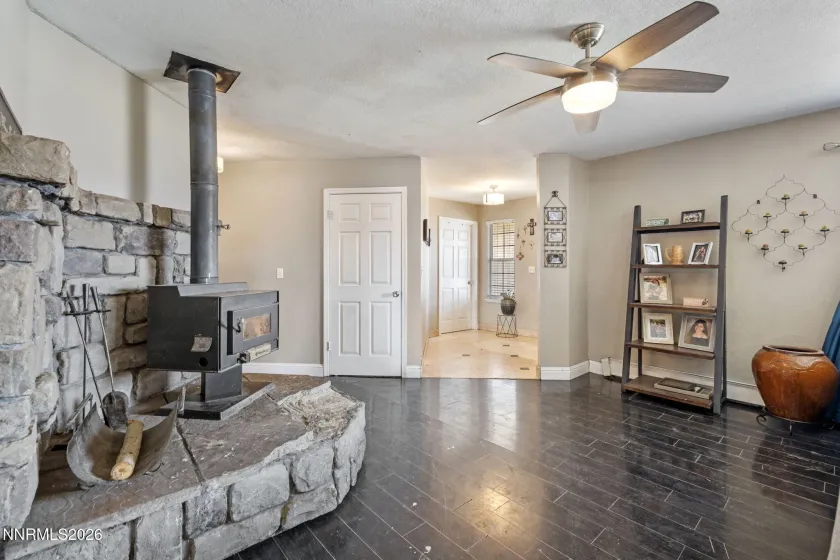 621 Jill, Gardnerville, Nevada 89460, 4 Bedrooms Bedrooms, ,2 BathroomsBathrooms,Residential,Residential,Jill,260004147