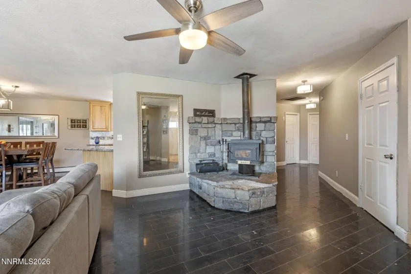 621 Jill, Gardnerville, Nevada 89460, 4 Bedrooms Bedrooms, ,2 BathroomsBathrooms,Residential,Residential,Jill,260004147