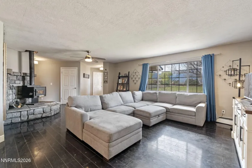 621 Jill, Gardnerville, Nevada 89460, 4 Bedrooms Bedrooms, ,2 BathroomsBathrooms,Residential,Residential,Jill,260004147