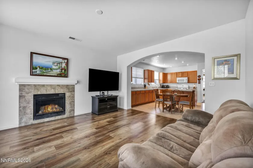 1374 Mountain Rose, Fernley, Nevada 89408, 3 Bedrooms Bedrooms, ,2 BathroomsBathrooms,Residential,Residential,Mountain Rose,260004148