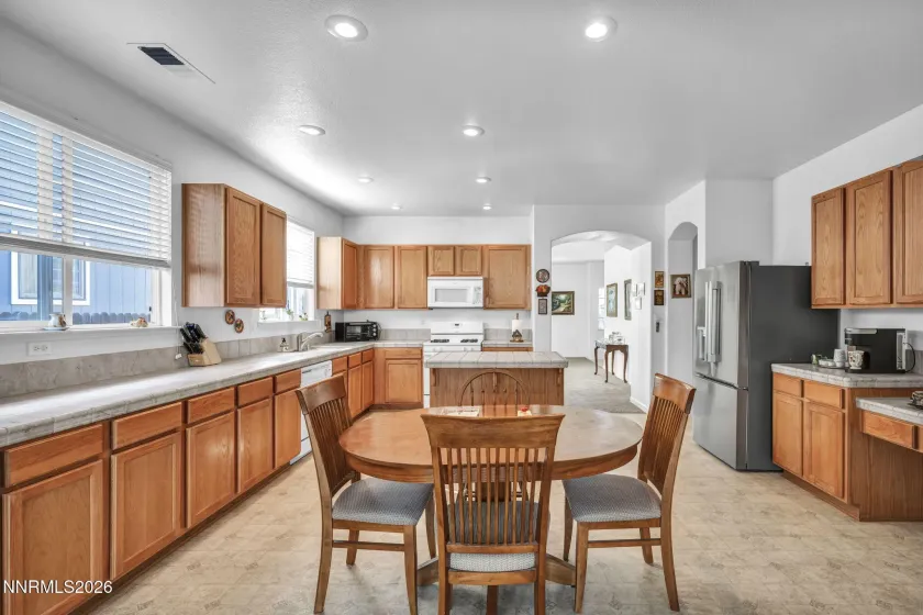 1374 Mountain Rose, Fernley, Nevada 89408, 3 Bedrooms Bedrooms, ,2 BathroomsBathrooms,Residential,Residential,Mountain Rose,260004148