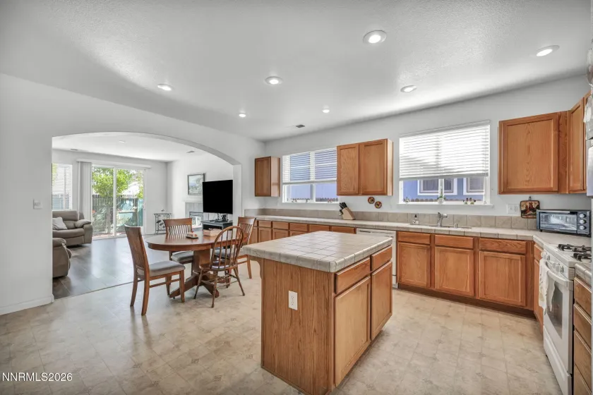 1374 Mountain Rose, Fernley, Nevada 89408, 3 Bedrooms Bedrooms, ,2 BathroomsBathrooms,Residential,Residential,Mountain Rose,260004148