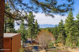 725 Fairview, Incline Village, Nevada 89451, 3 Bedrooms Bedrooms, ,2 BathroomsBathrooms,Residential,Residential,Fairview,260004151