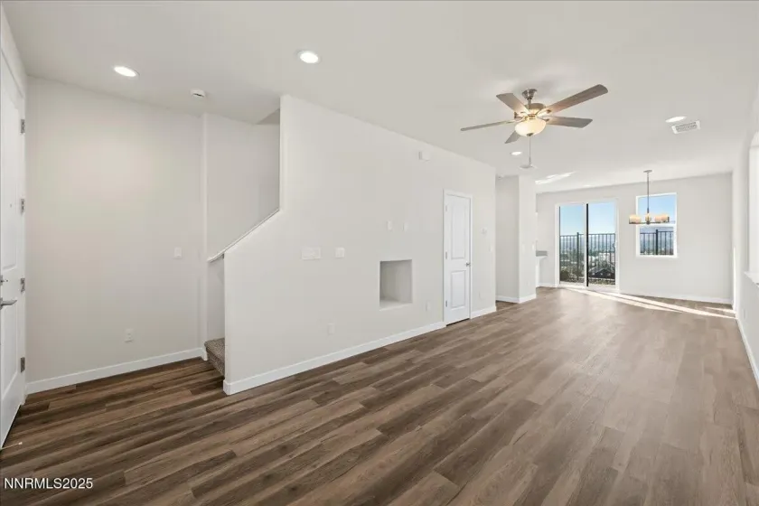 1160 Arrastra, Reno, Nevada 89512, 3 Bedrooms Bedrooms, ,3 BathroomsBathrooms,Residential,Residential,Arrastra,260004153