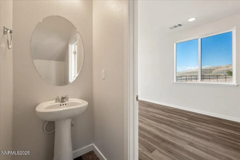 1160 Arrastra, Reno, Nevada 89512, 3 Bedrooms Bedrooms, ,3 BathroomsBathrooms,Residential,Residential,Arrastra,260004153