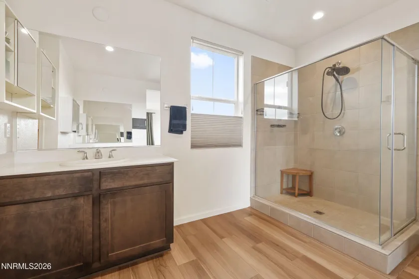 7724 Blue Earth, Sparks, Nevada 89436, 4 Bedrooms Bedrooms, ,4 BathroomsBathrooms,Residential,Residential,Blue Earth,260004158