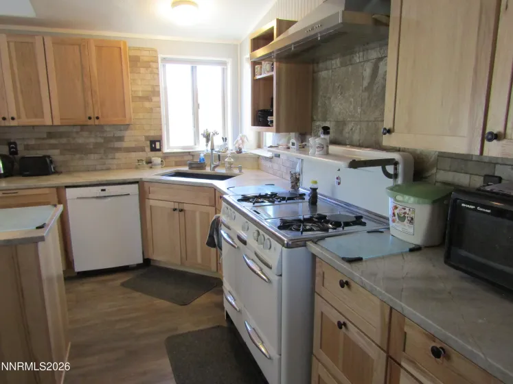 41 Bybee, Yerington, Nevada 89447, 3 Bedrooms Bedrooms, ,2 BathroomsBathrooms,Residential,Residential,Bybee,260004160