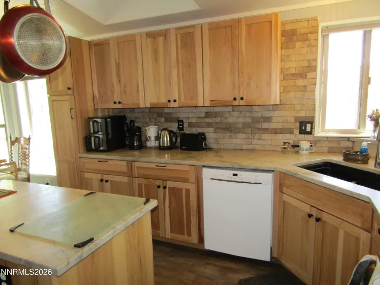 41 Bybee, Yerington, Nevada 89447, 3 Bedrooms Bedrooms, ,2 BathroomsBathrooms,Residential,Residential,Bybee,260004160