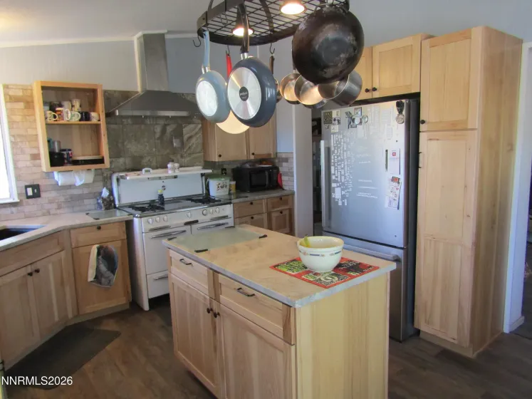 41 Bybee, Yerington, Nevada 89447, 3 Bedrooms Bedrooms, ,2 BathroomsBathrooms,Residential,Residential,Bybee,260004160