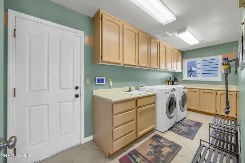 111 Augusta, Dayton, Nevada 89403, 4 Bedrooms Bedrooms, ,3 BathroomsBathrooms,Residential,Residential,Augusta,260004161