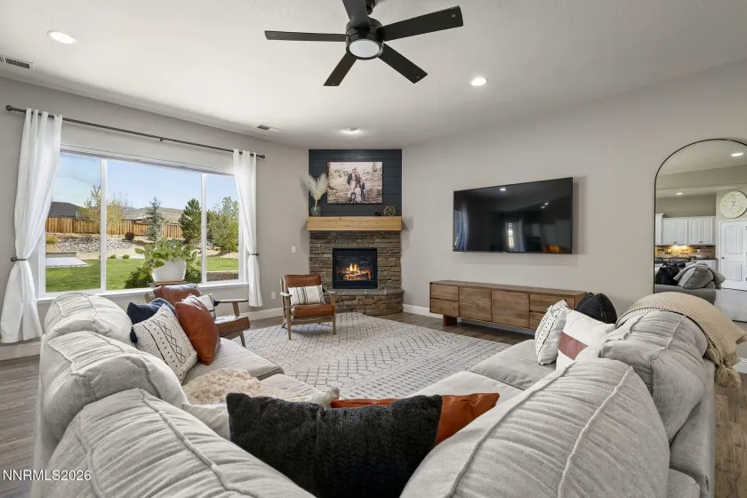 9910 Highball, Sparks, Nevada 89441, 5 Bedrooms Bedrooms, ,4 BathroomsBathrooms,Residential,Residential,Highball,260004162