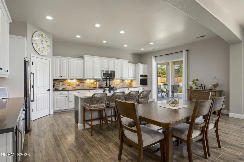 9910 Highball, Sparks, Nevada 89441, 5 Bedrooms Bedrooms, ,4 BathroomsBathrooms,Residential,Residential,Highball,260004162