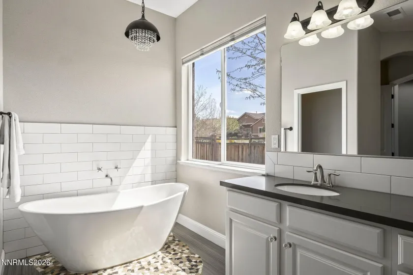 9910 Highball, Sparks, Nevada 89441, 5 Bedrooms Bedrooms, ,4 BathroomsBathrooms,Residential,Residential,Highball,260004162