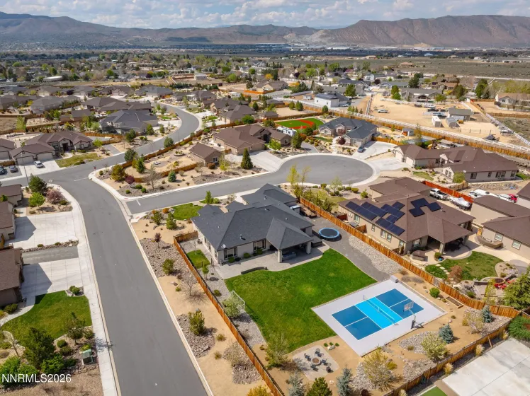 9910 Highball, Sparks, Nevada 89441, 5 Bedrooms Bedrooms, ,4 BathroomsBathrooms,Residential,Residential,Highball,260004162