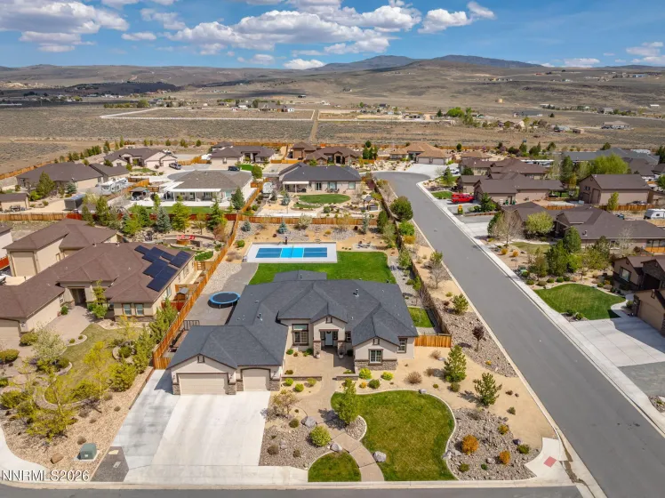 9910 Highball, Sparks, Nevada 89441, 5 Bedrooms Bedrooms, ,4 BathroomsBathrooms,Residential,Residential,Highball,260004162