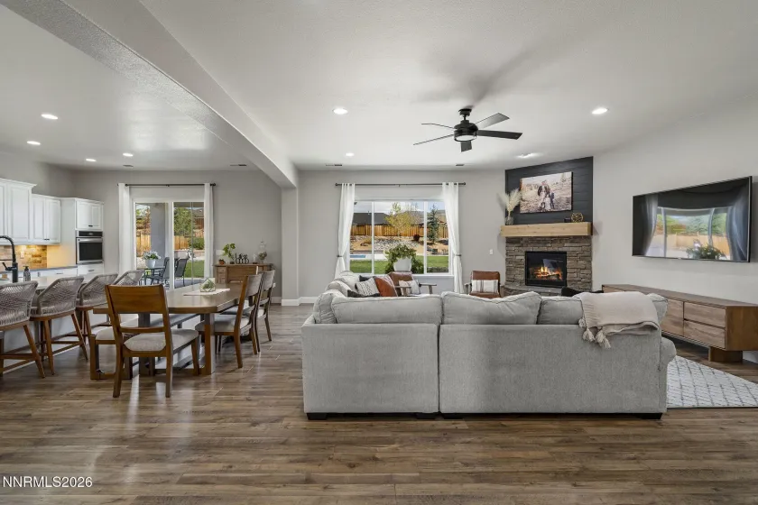 9910 Highball, Sparks, Nevada 89441, 5 Bedrooms Bedrooms, ,4 BathroomsBathrooms,Residential,Residential,Highball,260004162