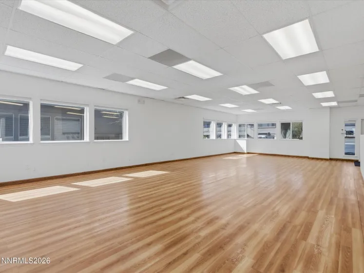 End-unit positioning with three sides of windows