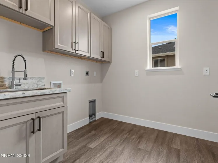 3638 Oakridge, Sparks, Nevada 89436, 4 Bedrooms Bedrooms, ,3 BathroomsBathrooms,Residential,Residential,Oakridge,0,260004166