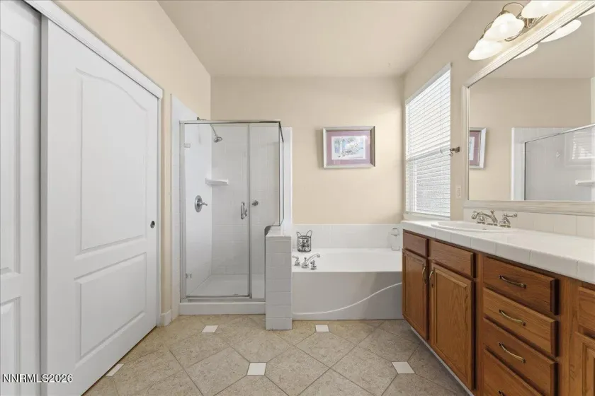 4930 Hidden Valley, Reno, Nevada 89502, 4 Bedrooms Bedrooms, ,2 BathroomsBathrooms,Residential,Residential,Hidden Valley,260004170