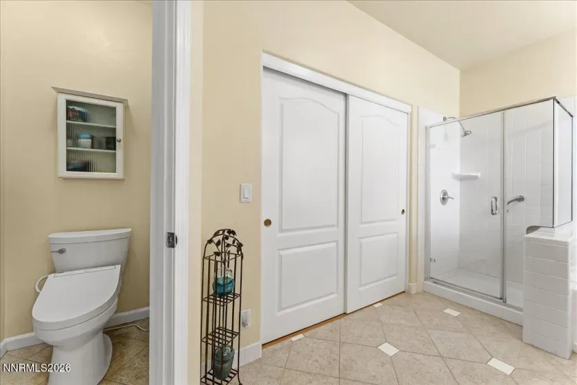 4930 Hidden Valley, Reno, Nevada 89502, 4 Bedrooms Bedrooms, ,2 BathroomsBathrooms,Residential,Residential,Hidden Valley,260004170