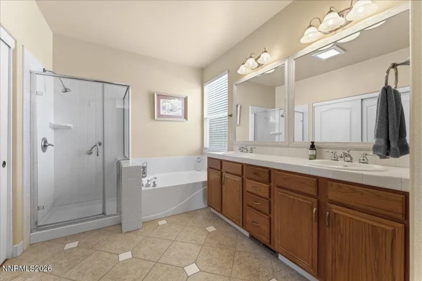 4930 Hidden Valley, Reno, Nevada 89502, 4 Bedrooms Bedrooms, ,2 BathroomsBathrooms,Residential,Residential,Hidden Valley,260004170