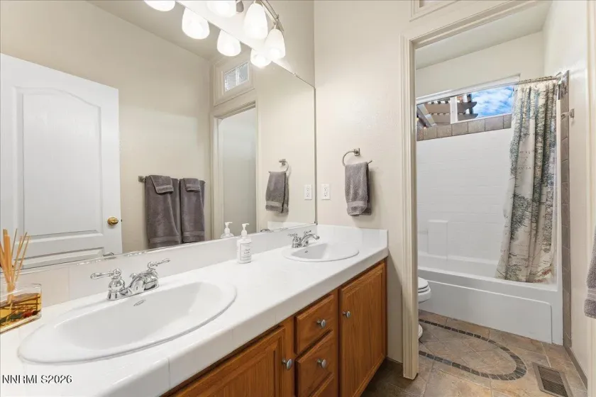 4930 Hidden Valley, Reno, Nevada 89502, 4 Bedrooms Bedrooms, ,2 BathroomsBathrooms,Residential,Residential,Hidden Valley,260004170