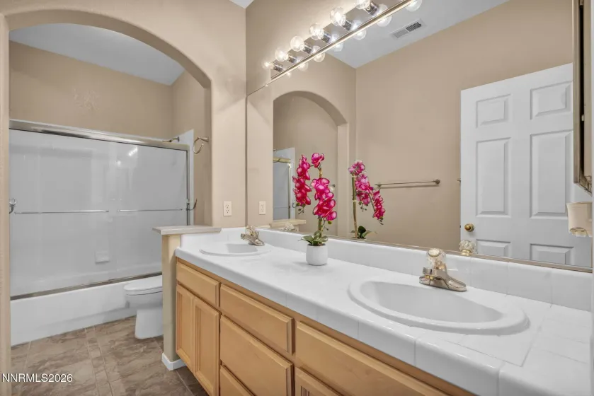 9390 Oakley, Reno, Nevada 89521, 3 Bedrooms Bedrooms, ,2 BathroomsBathrooms,Residential,Residential,Oakley,260004169