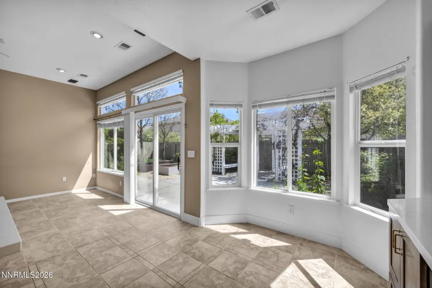 9390 Oakley, Reno, Nevada 89521, 3 Bedrooms Bedrooms, ,2 BathroomsBathrooms,Residential,Residential,Oakley,260004169