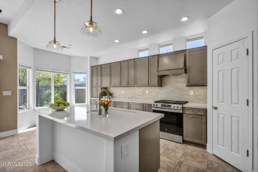 9390 Oakley, Reno, Nevada 89521, 3 Bedrooms Bedrooms, ,2 BathroomsBathrooms,Residential,Residential,Oakley,260004169